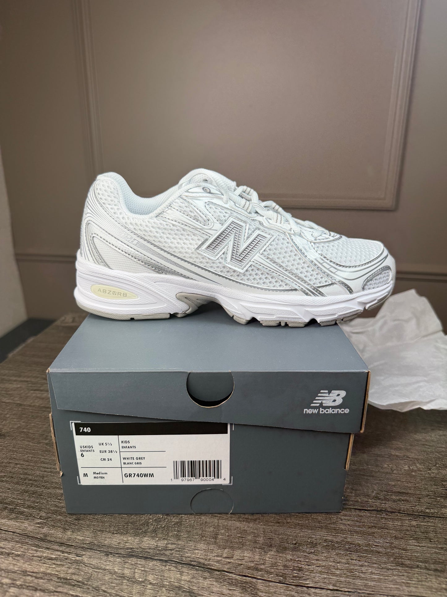 Teni New balance blanco 740 con gris