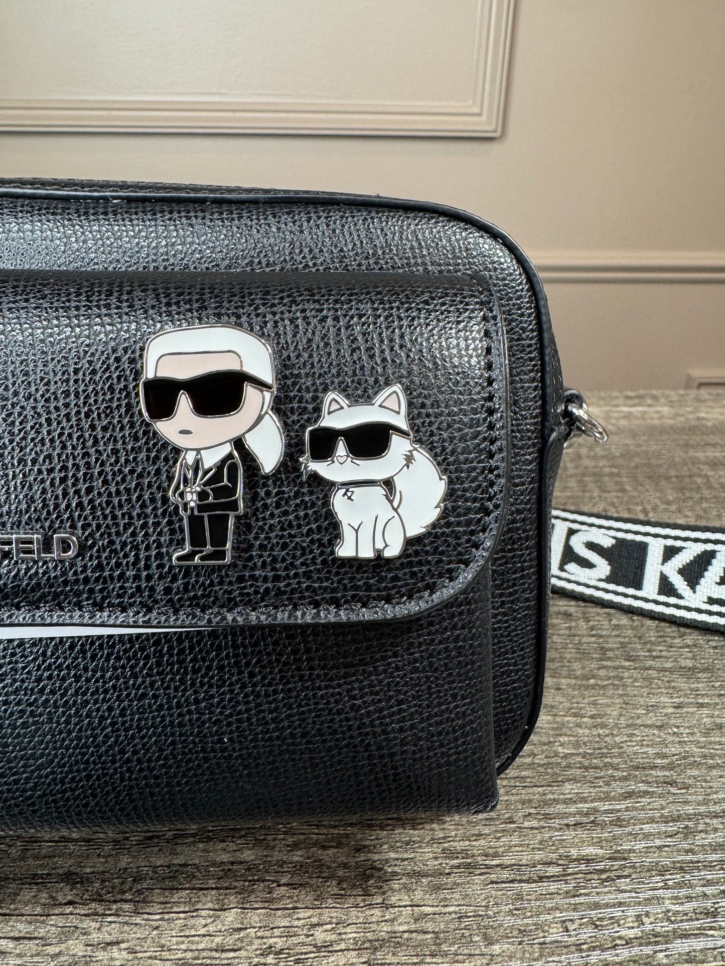 Crossbody Karl Lagerfeld negra