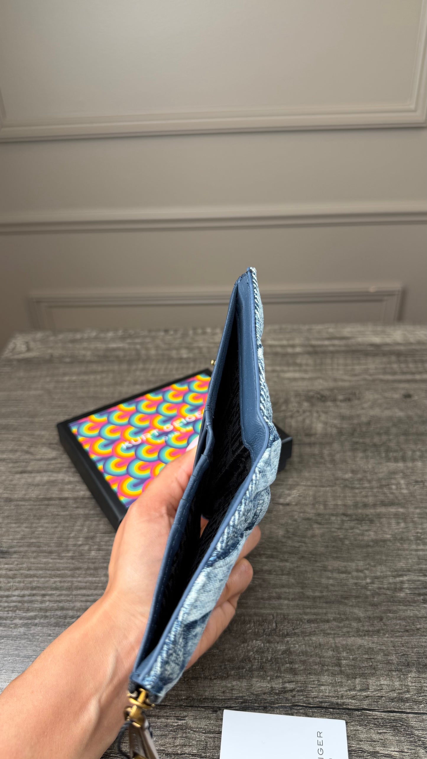 Cartera Kurt Geiger mezclilla azul