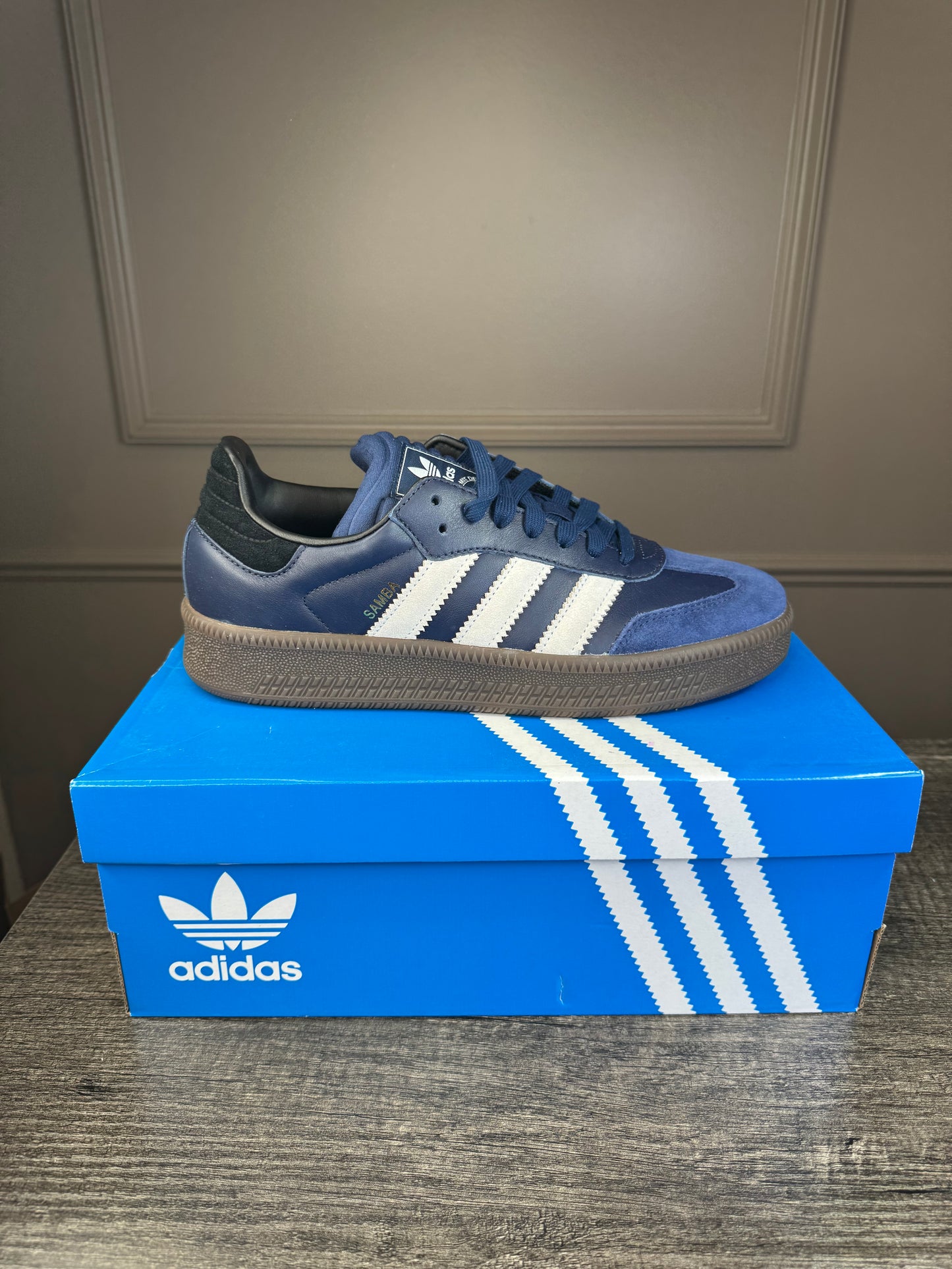 Teni Adidas azul samba XLG unisex