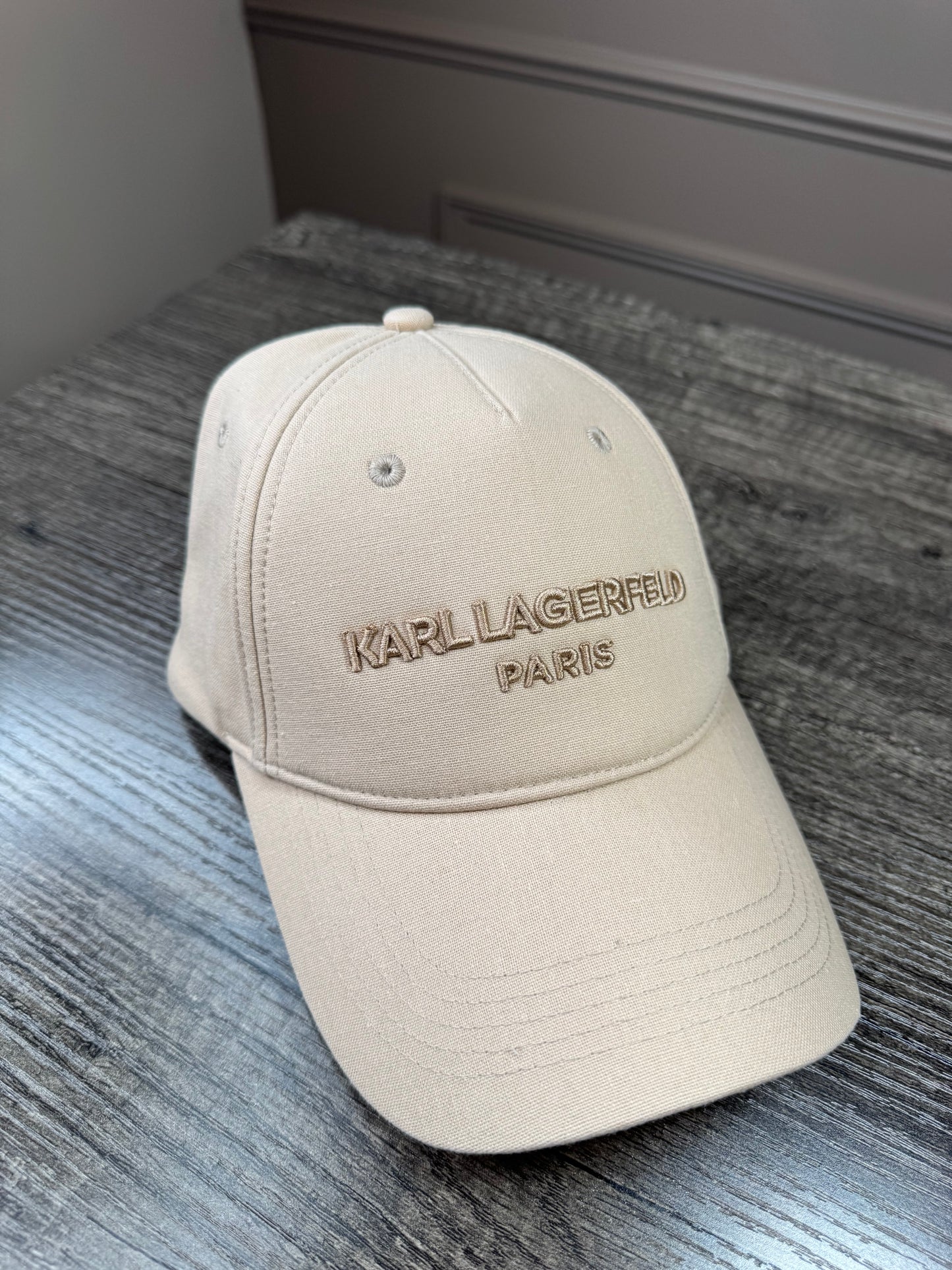 Karl Lagerfeld gorra beige