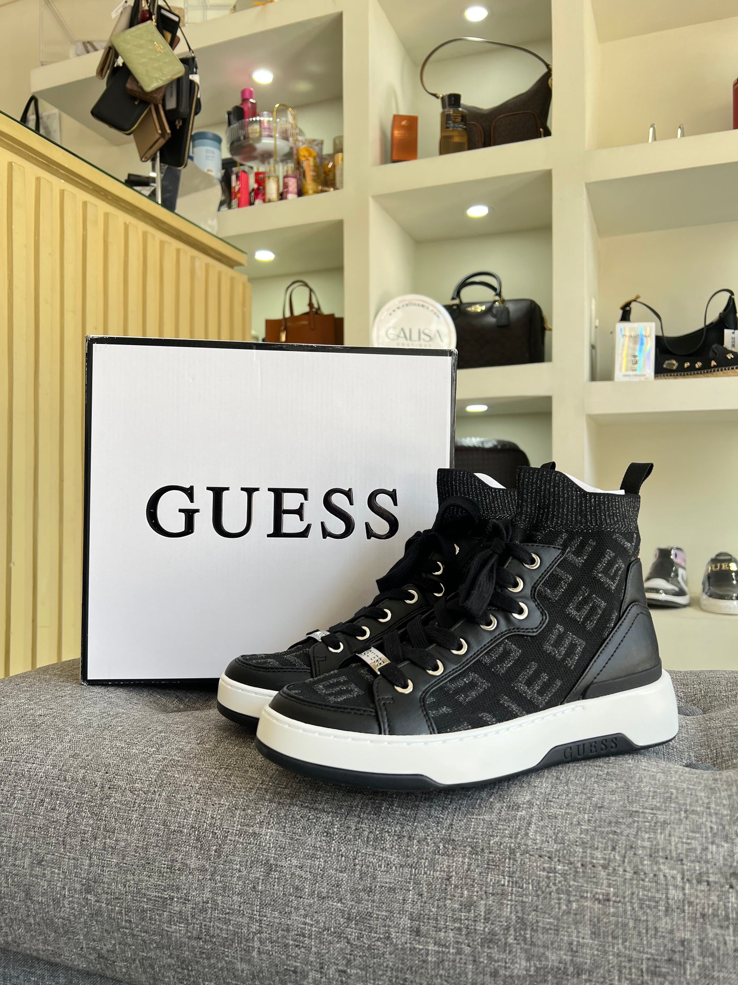 Teni Guess negro talla 3.5 mx