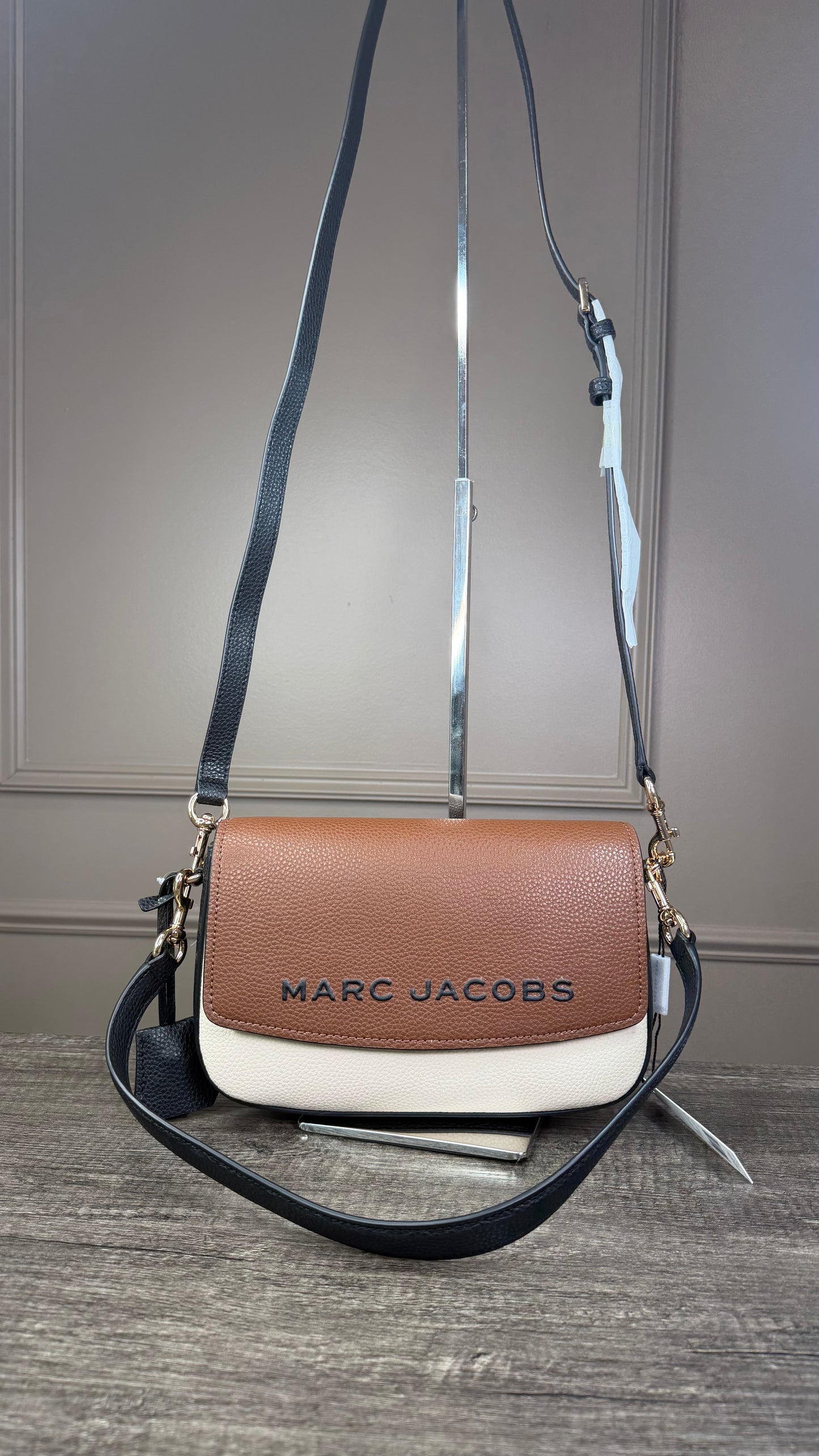 Bosla crossbody Marc Jacobs camel/beige/negra