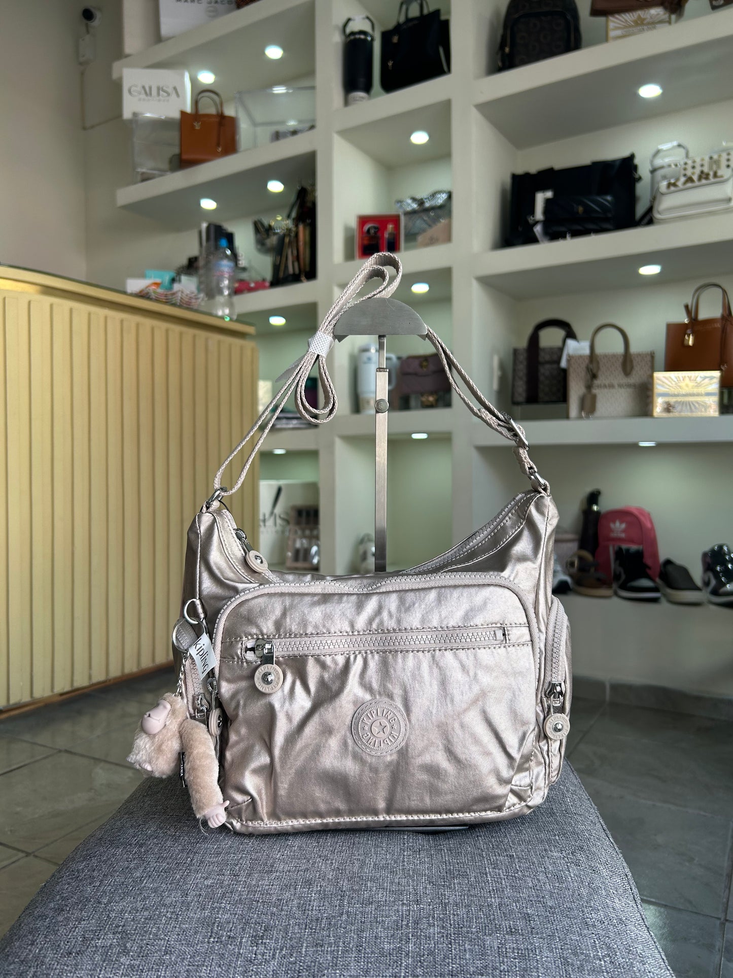 Crossbody kiplin rosa chica