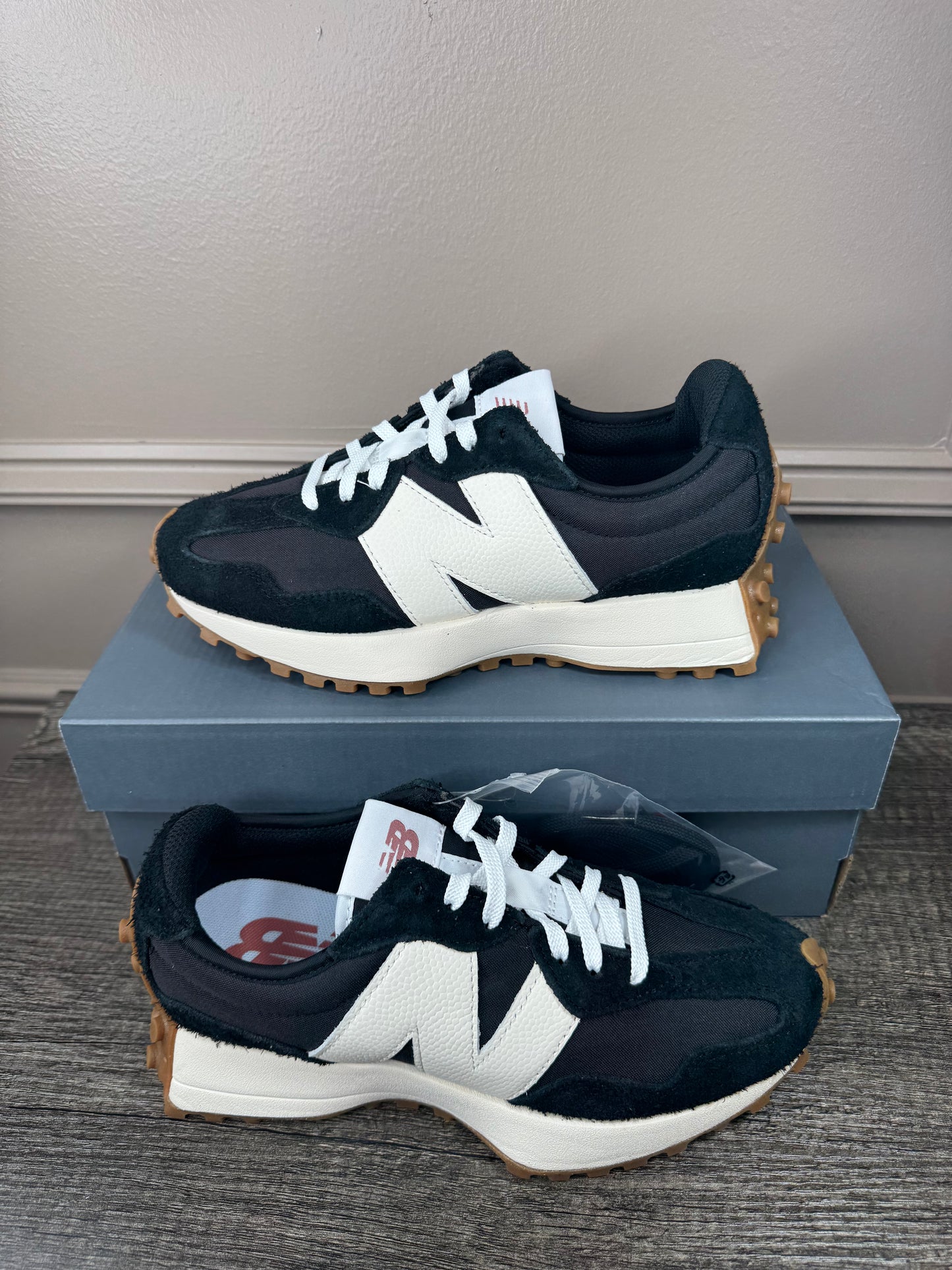 Teni New Balance 327 negros
