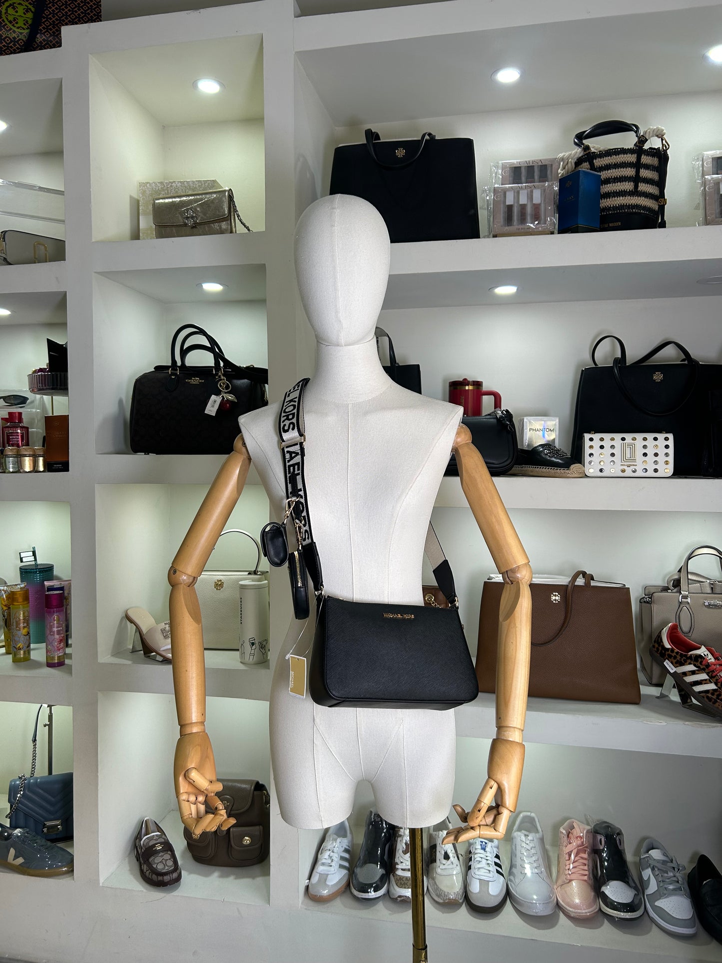 Crossbody Michael kors negro Lisa bolsas pequeñas