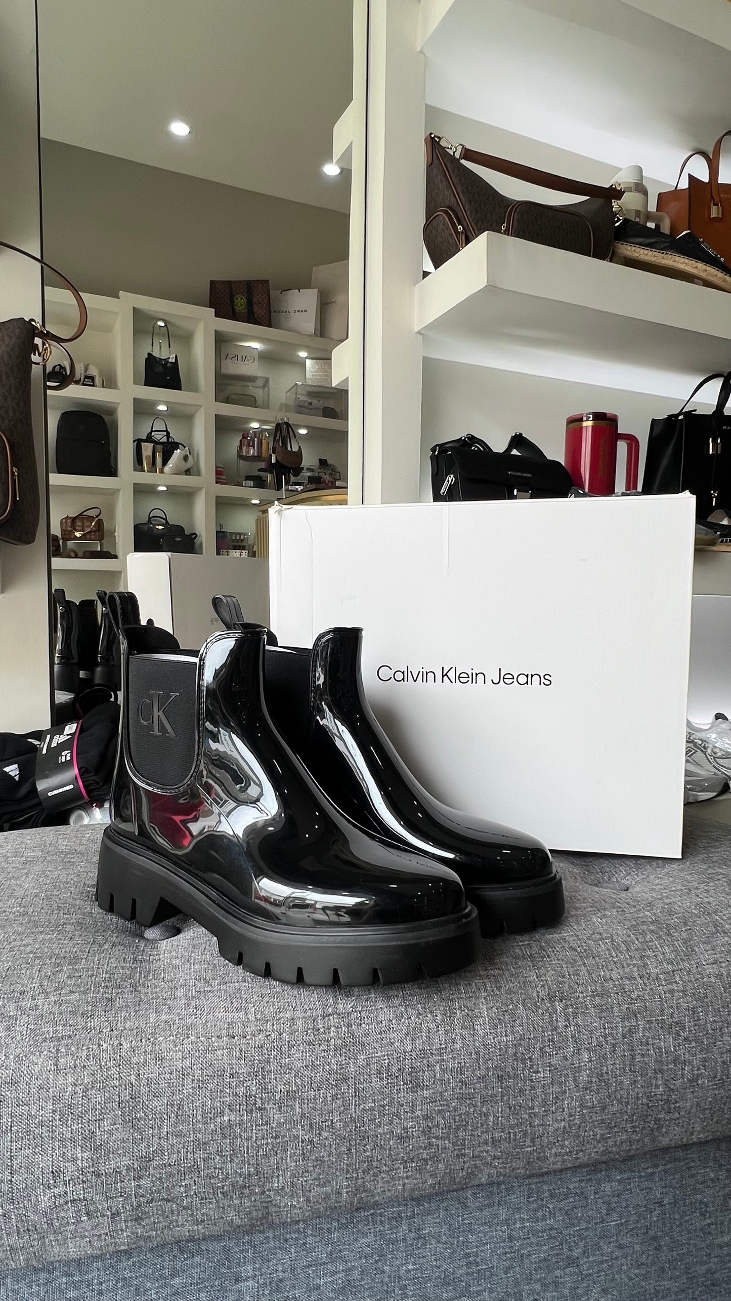 Botin calvin klein negro talla 6 mx