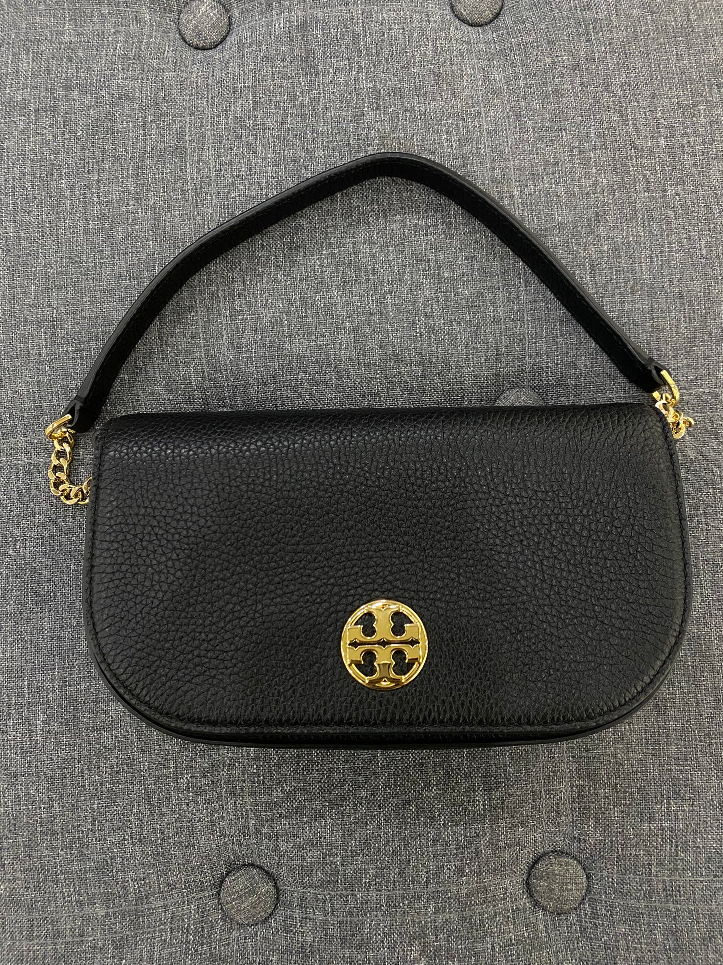 Crossbody Tory Burch negra cadena dorada