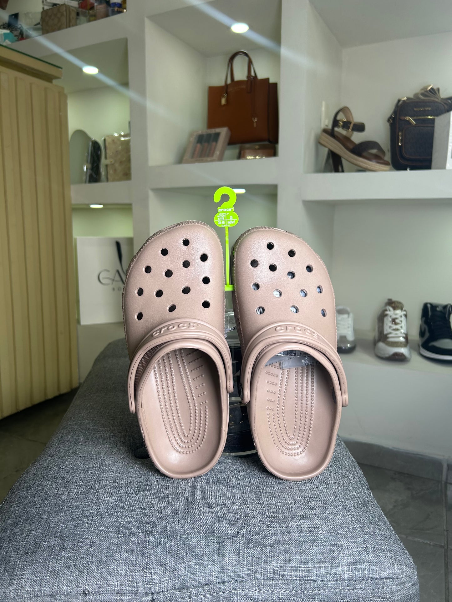 Crocs cafe talla 6 mx