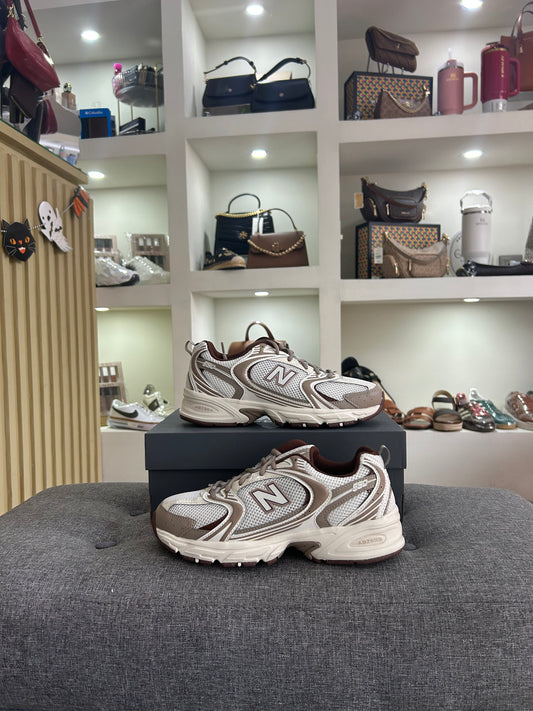 Teni New balance 530 cafe con beige talla 5 mx