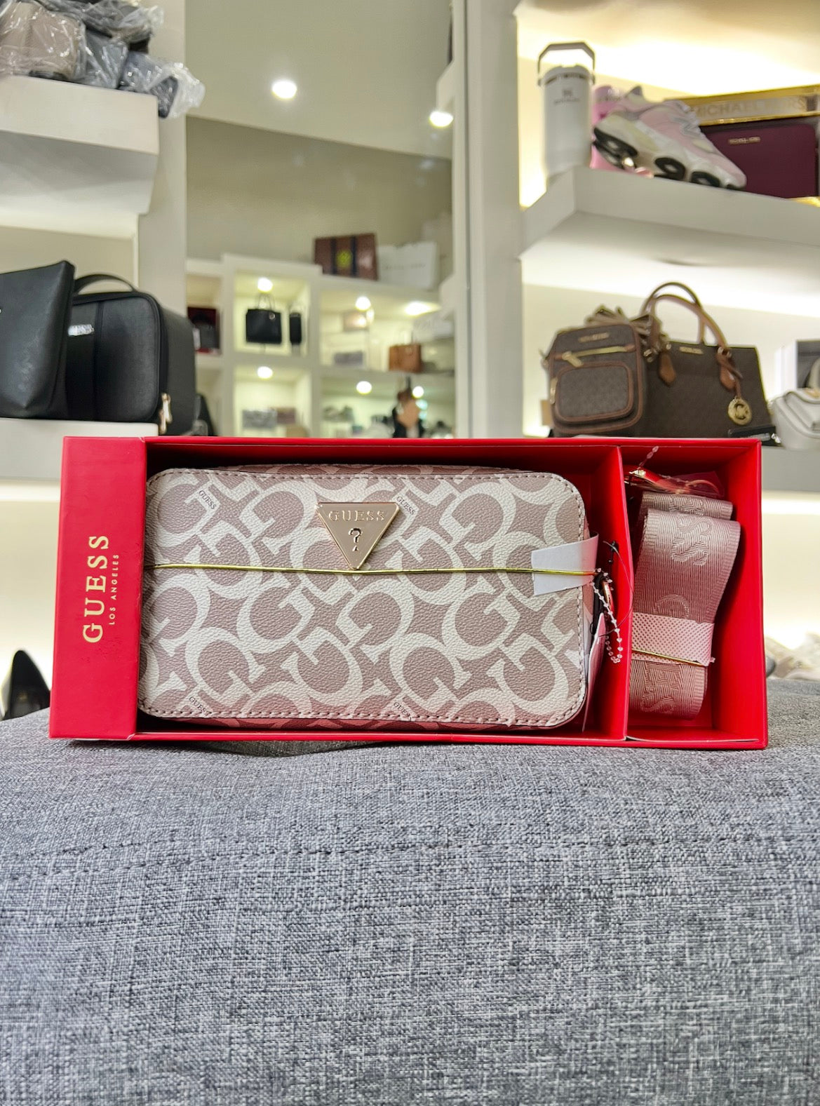 Crossbody Guess beige estampada