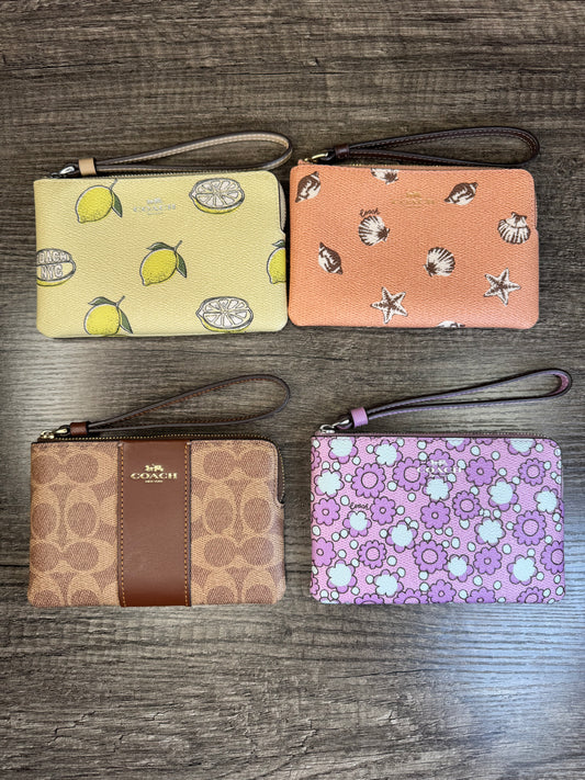 Muñequera Coach chica
