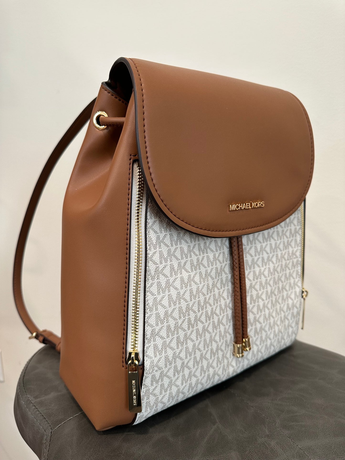 Mochila Michael Kors camel