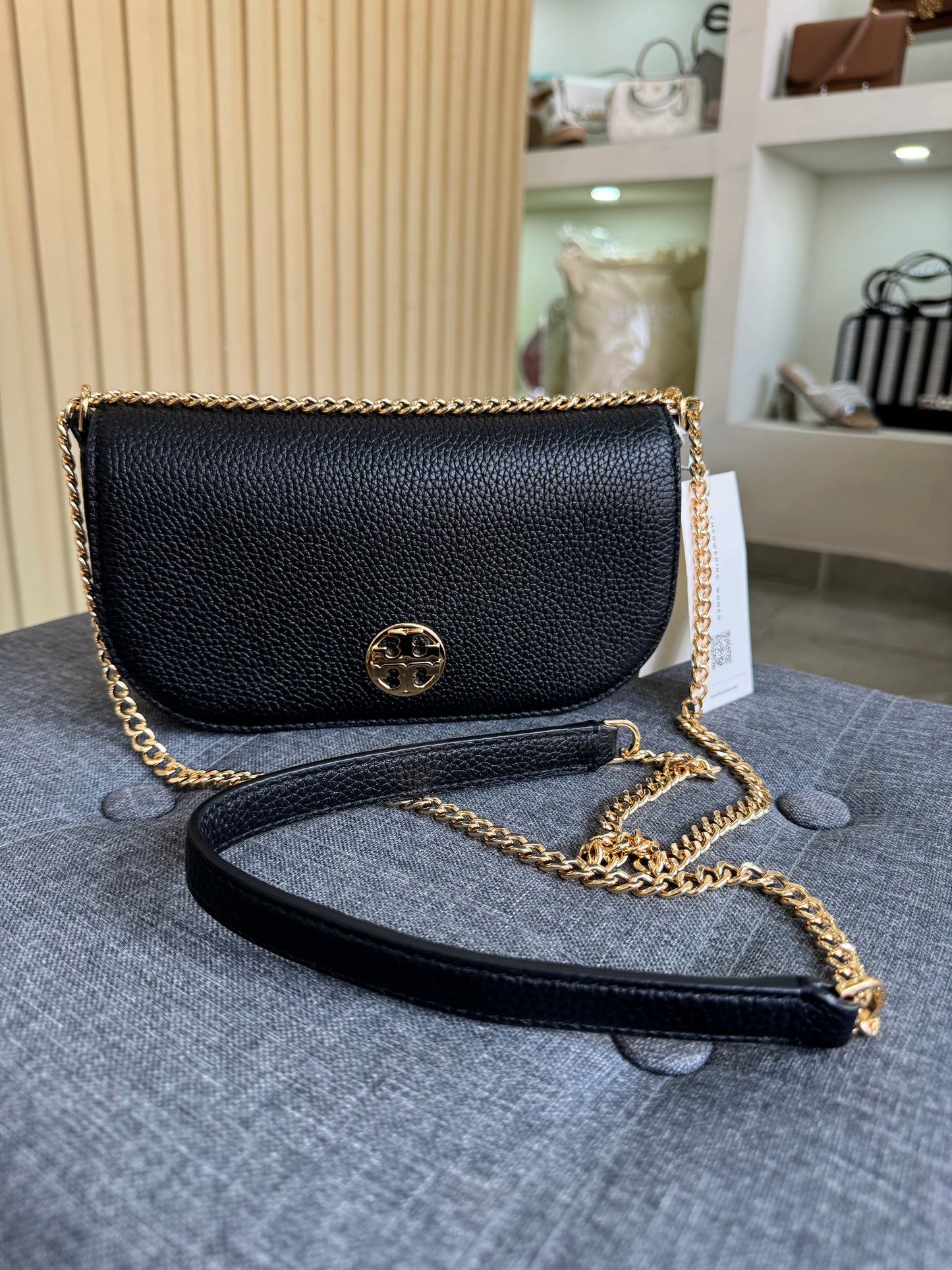 Crossbody Tory Burch negra cadena dorada