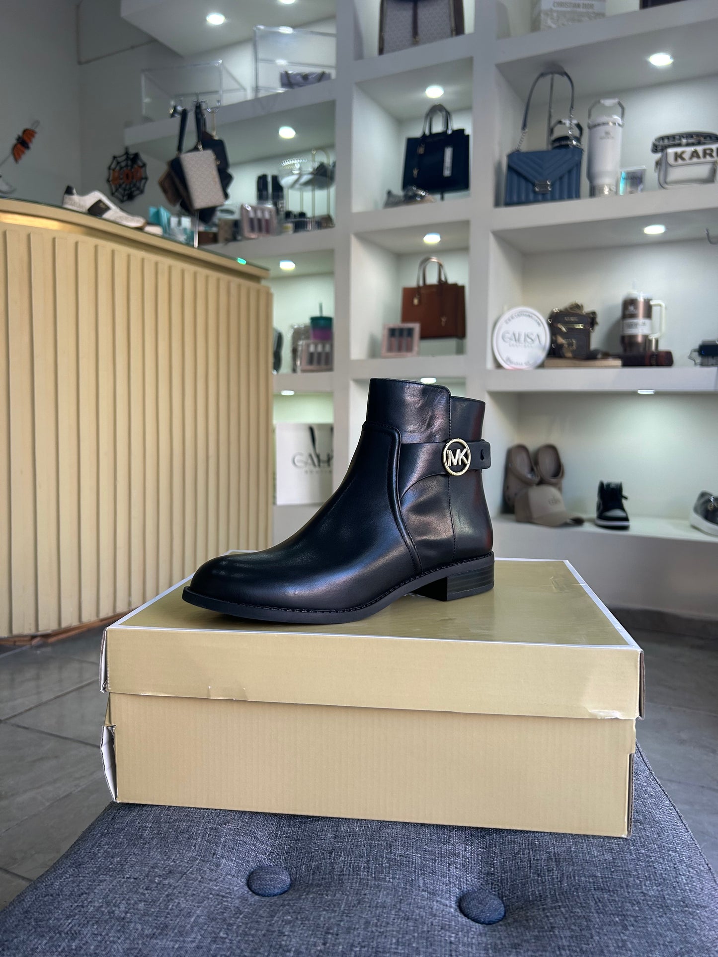 Botín Michael Kors negro