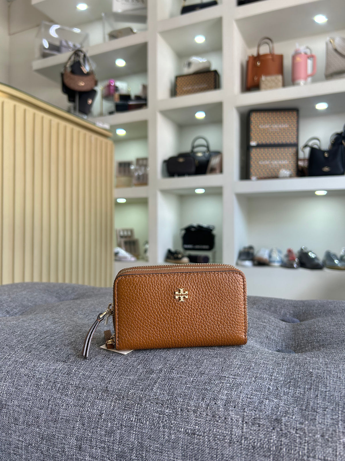 Cartera Tory rectangular camel Lisa