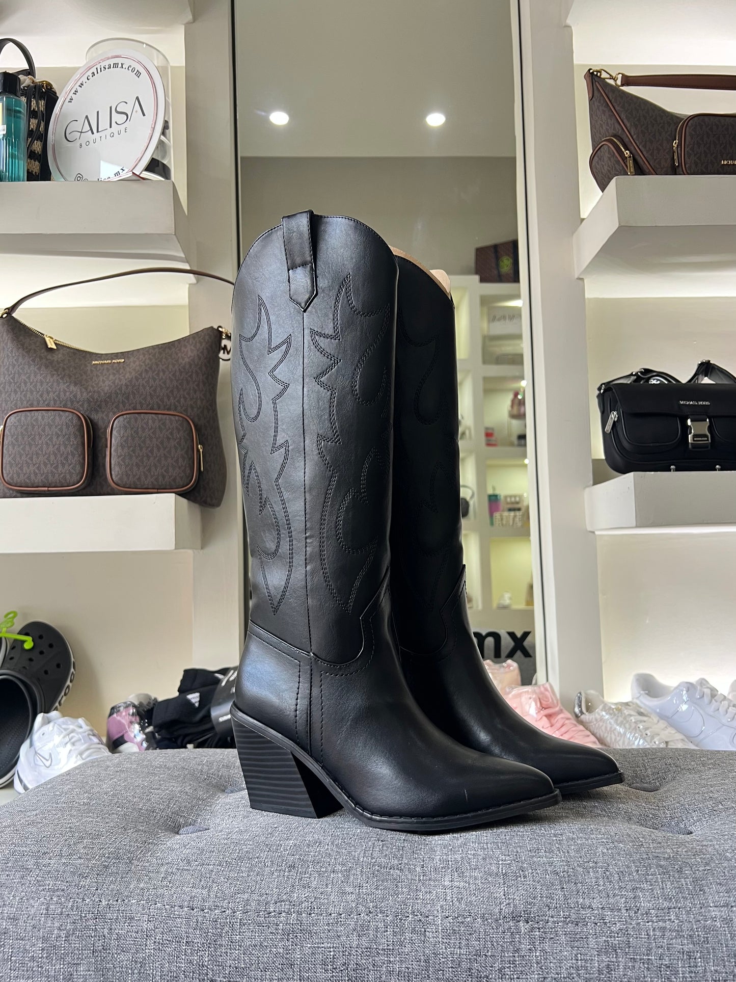 Bota steve madden madden girl larga negra