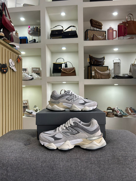 Teni New balance gris 9060 talla 5 mx