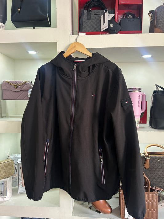 Chamarra Tommy Hilfiger negra