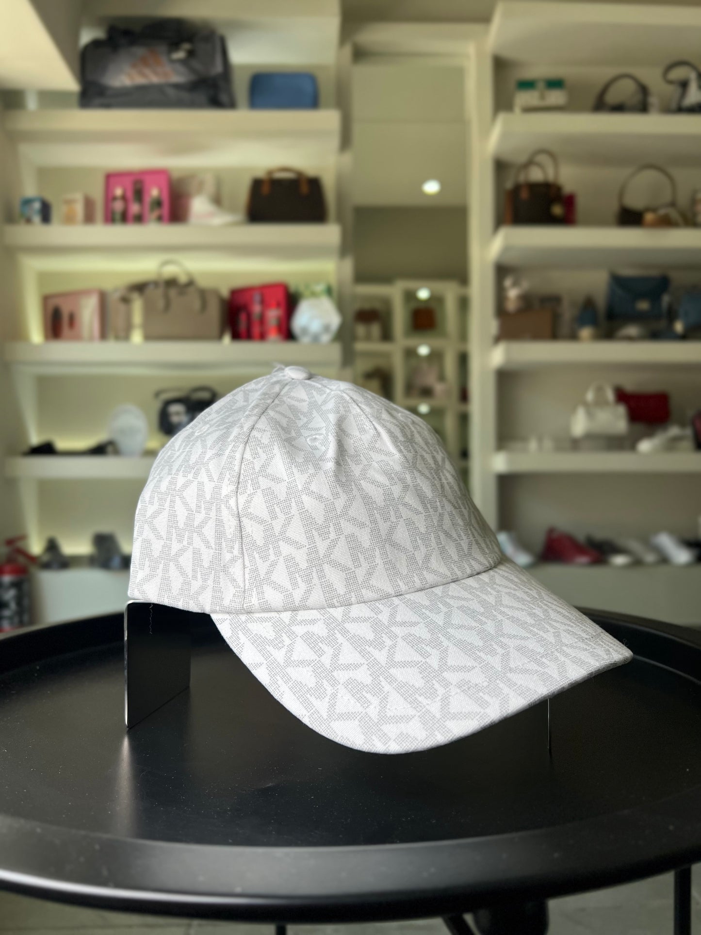 Michael kors gorra estampada