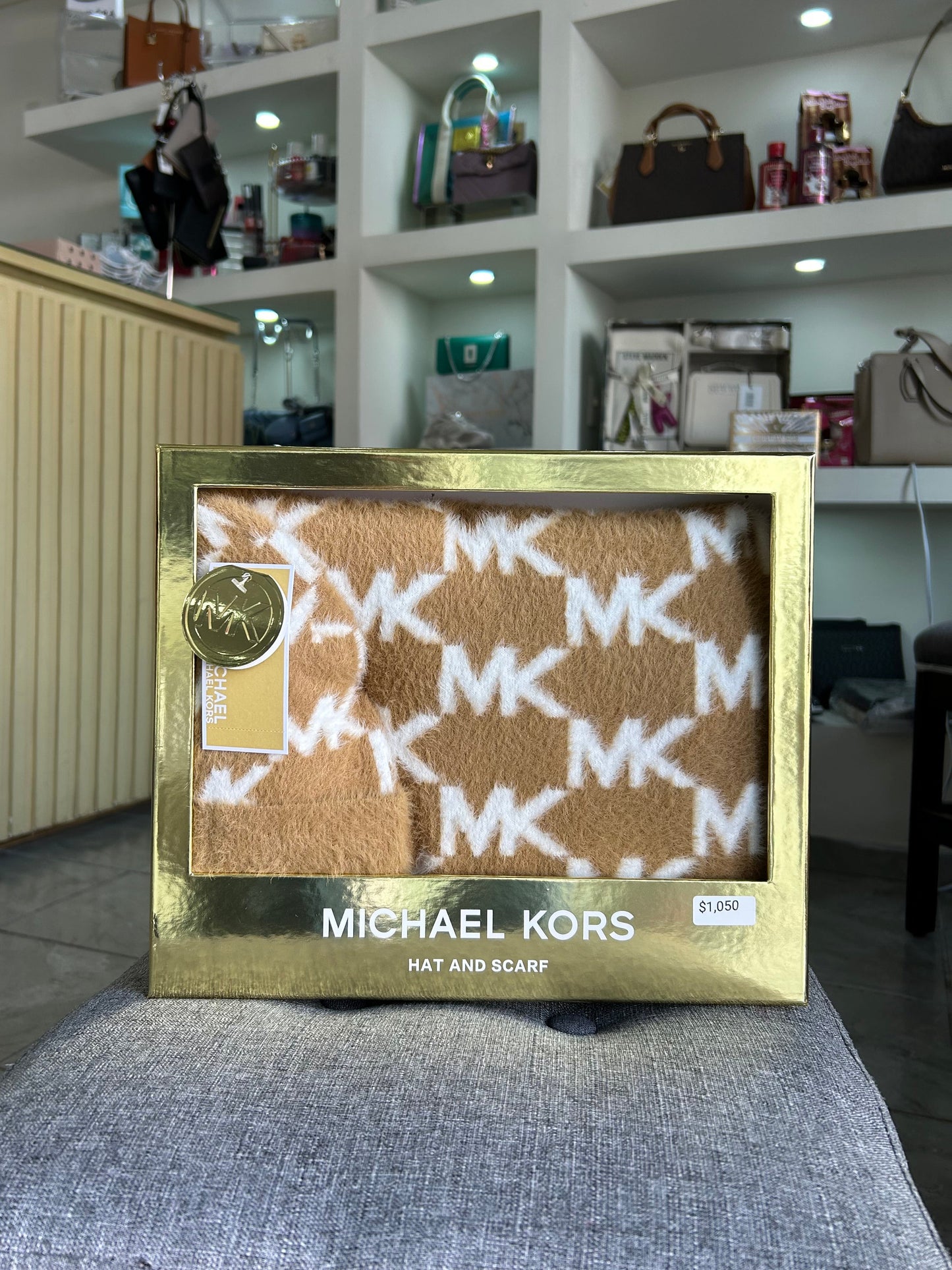 Set gorro y bufanda Michael kors beige