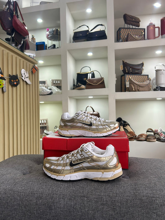 Teni w nike p-6000 gold dorado