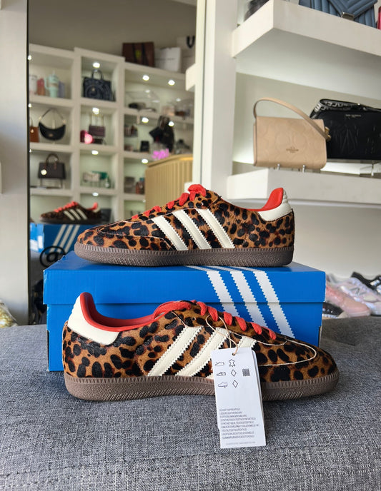 Tenis samba Adidas leopardo