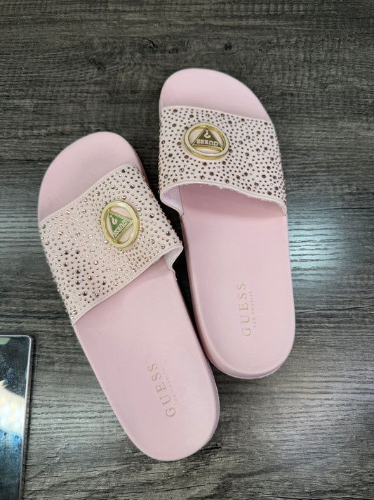 Sandalia Guess rosa talla 6 mx (viene reducida a 5 mx)