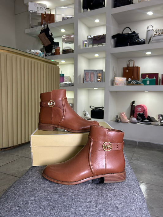 Botín Michael Kors camel