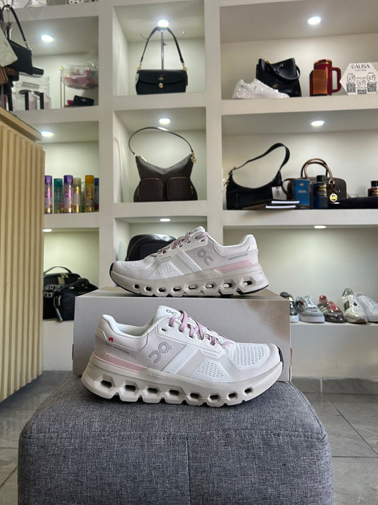 Teni on running cloudrunner2 5.5 mx beige/rosa