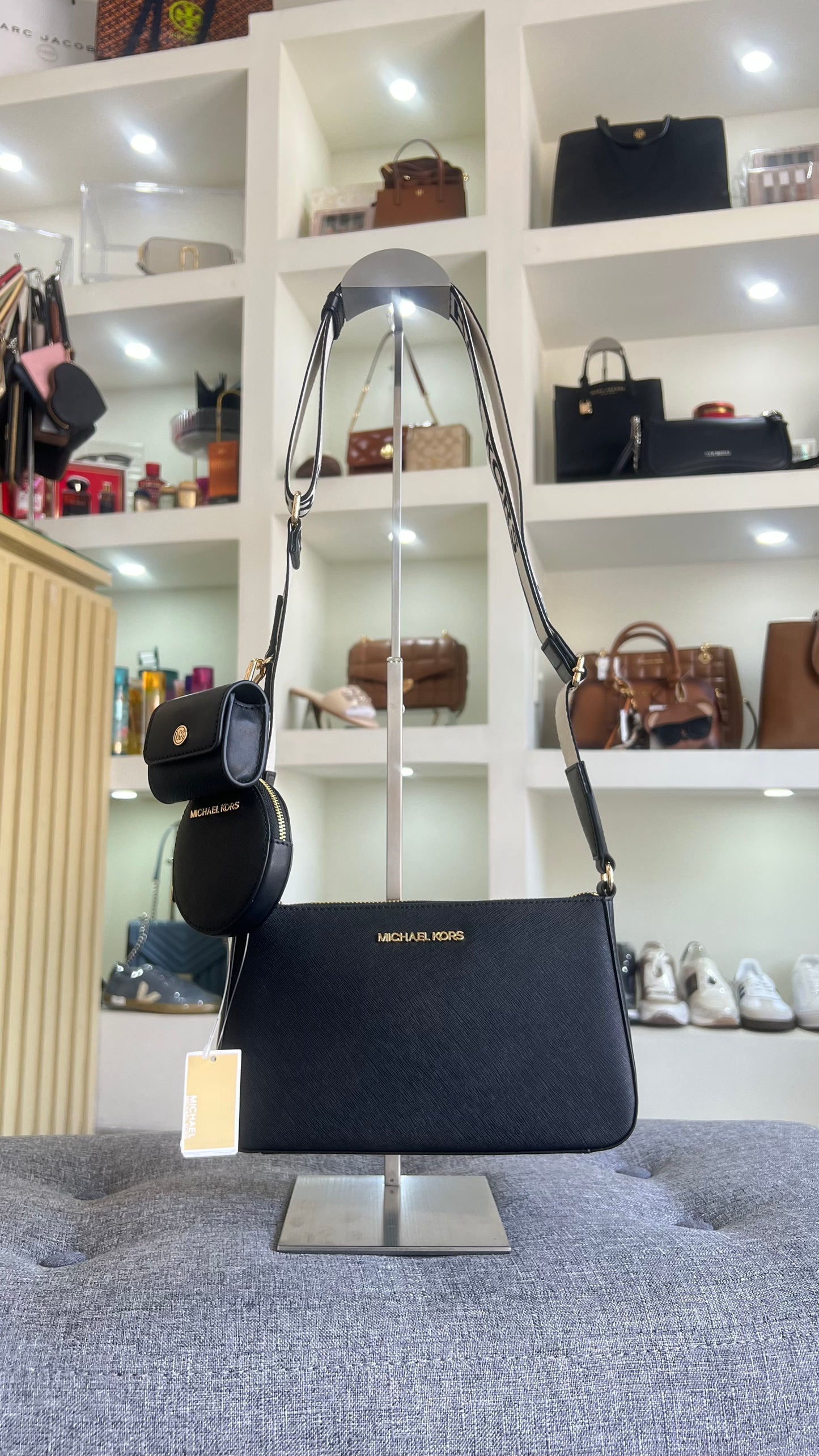 Crossbody Michael kors negro Lisa bolsas pequeñas