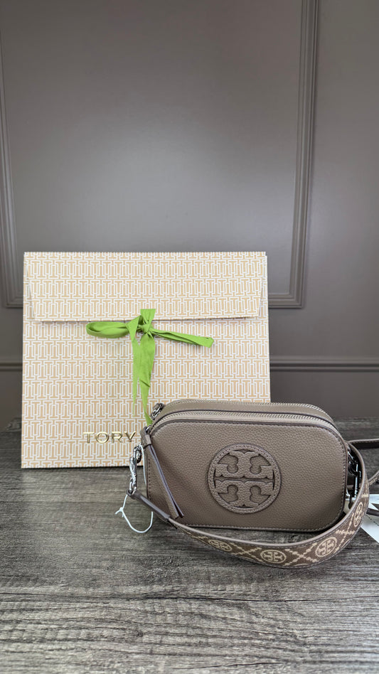 Bolsa Tory arena dark