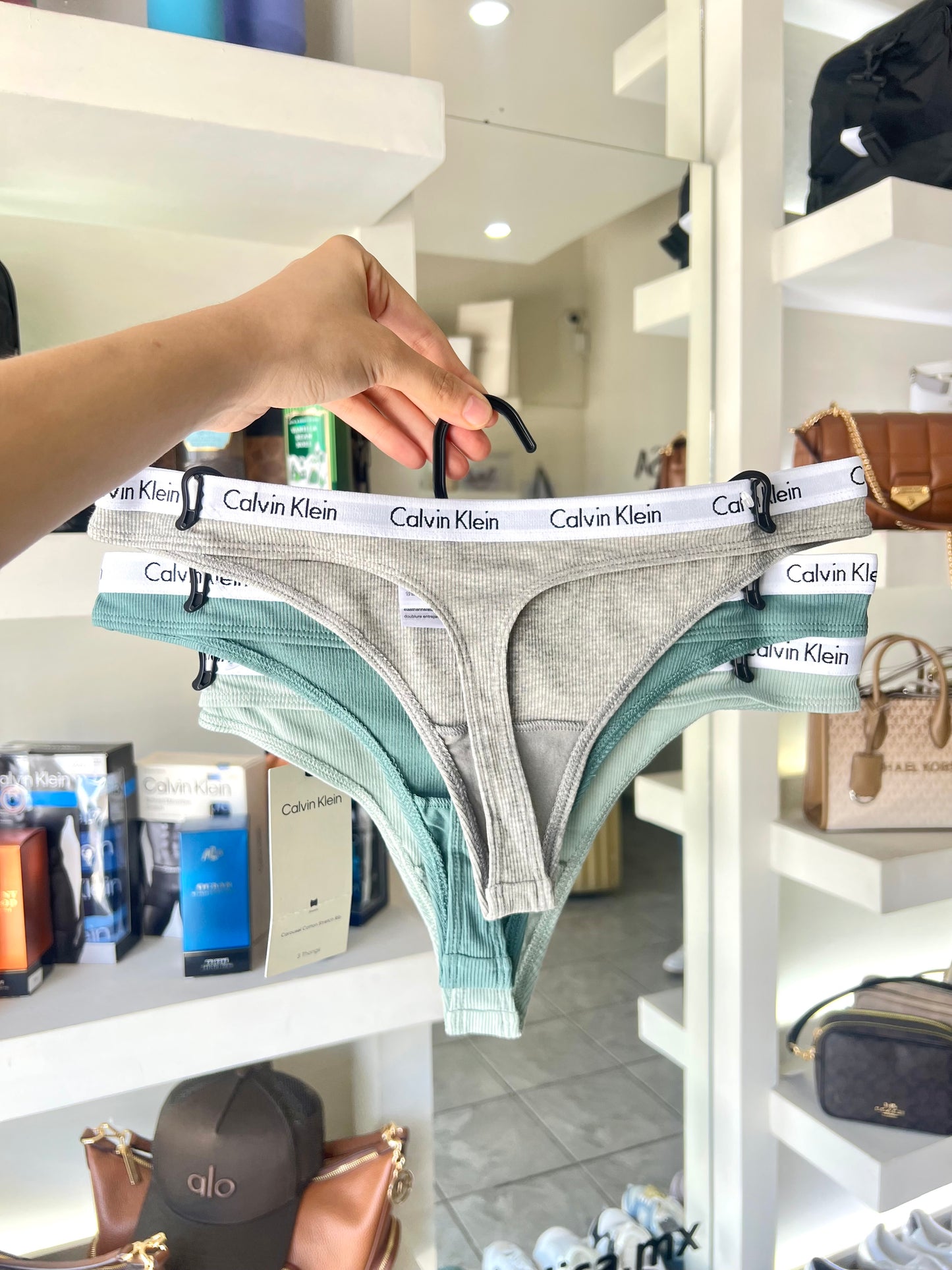 Set de 3 Tanga calvin klein talla M