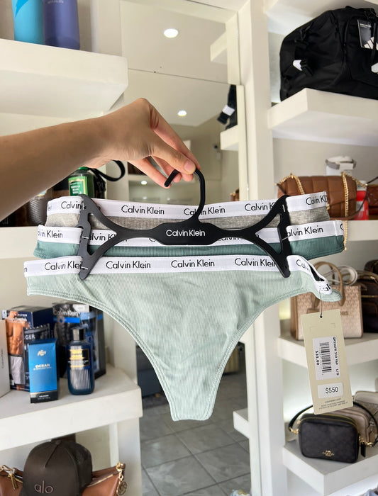 Set de 3 Tanga calvin klein talla M