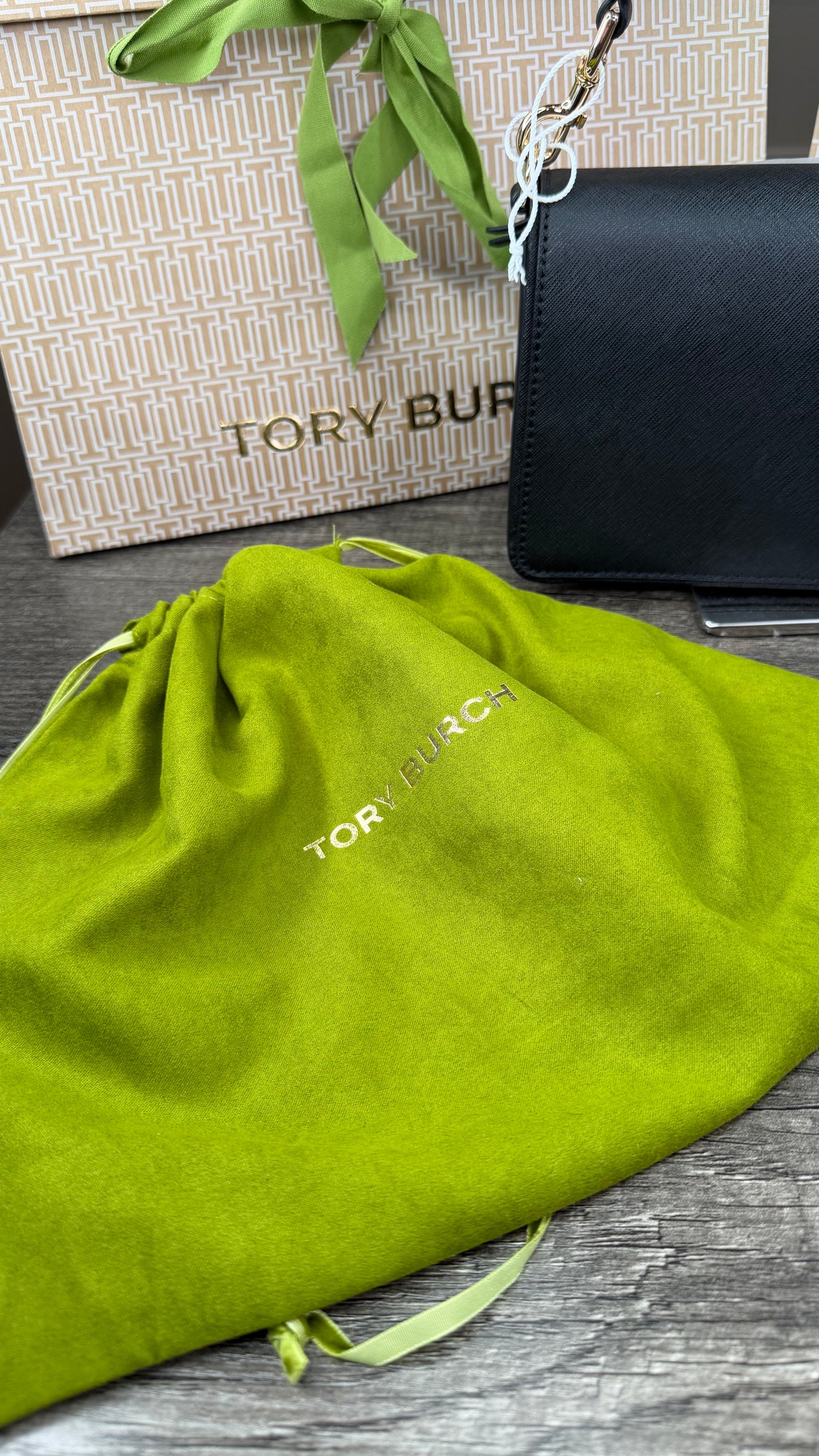 Bolsa Tory negra Emerson convertible