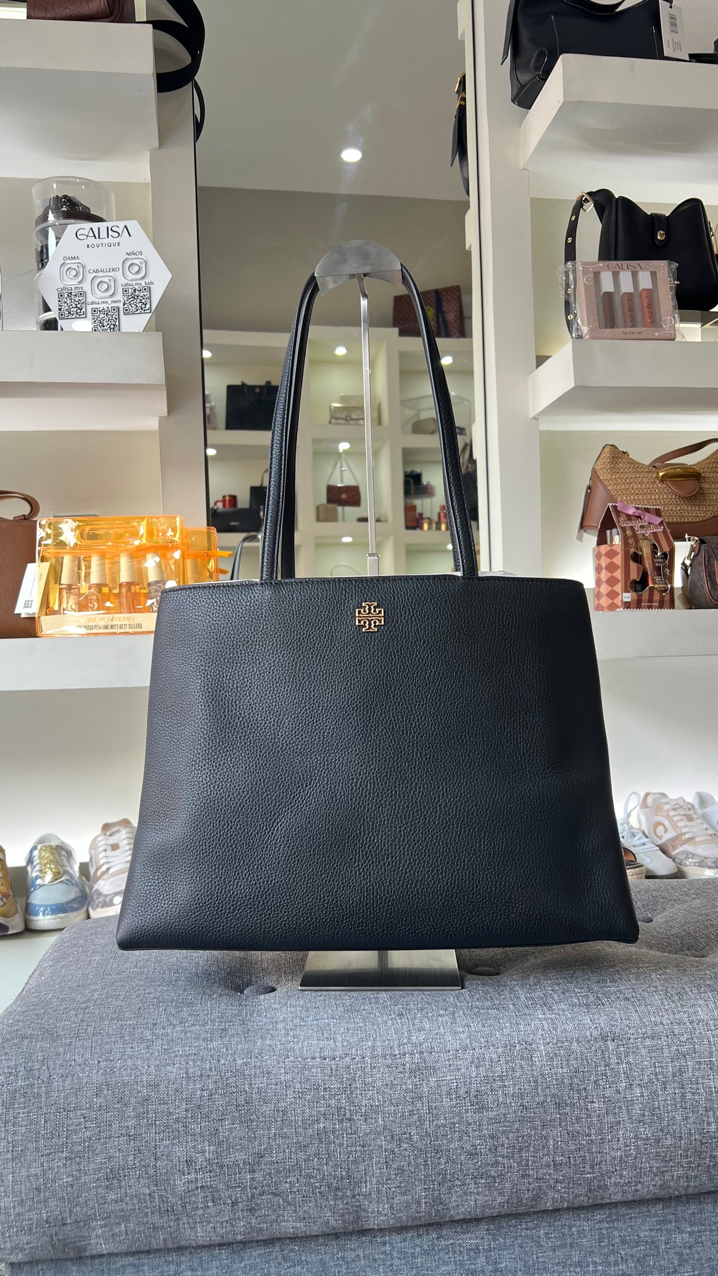 Bolsa Tory Burch negra grande lisa