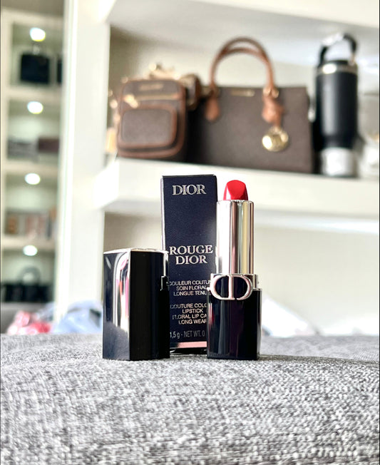 Mini Dior Rougue lip Satin 999