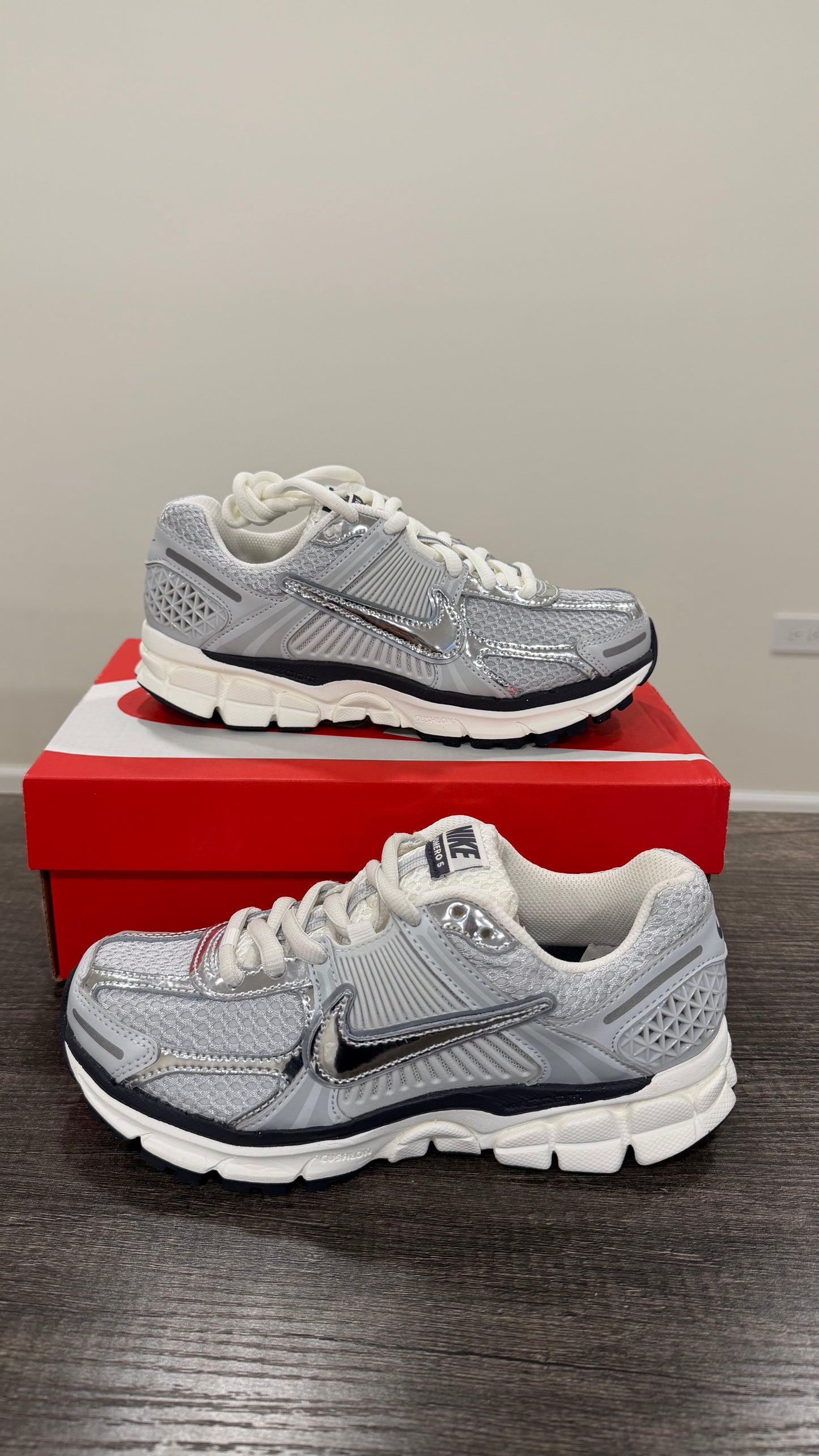 Teni nike zoom vomero 5 plateados talla 3 mx