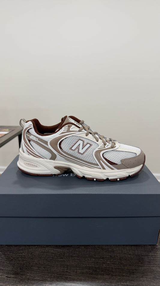 Teni New balance 530 cafe con beige talla 5 mx