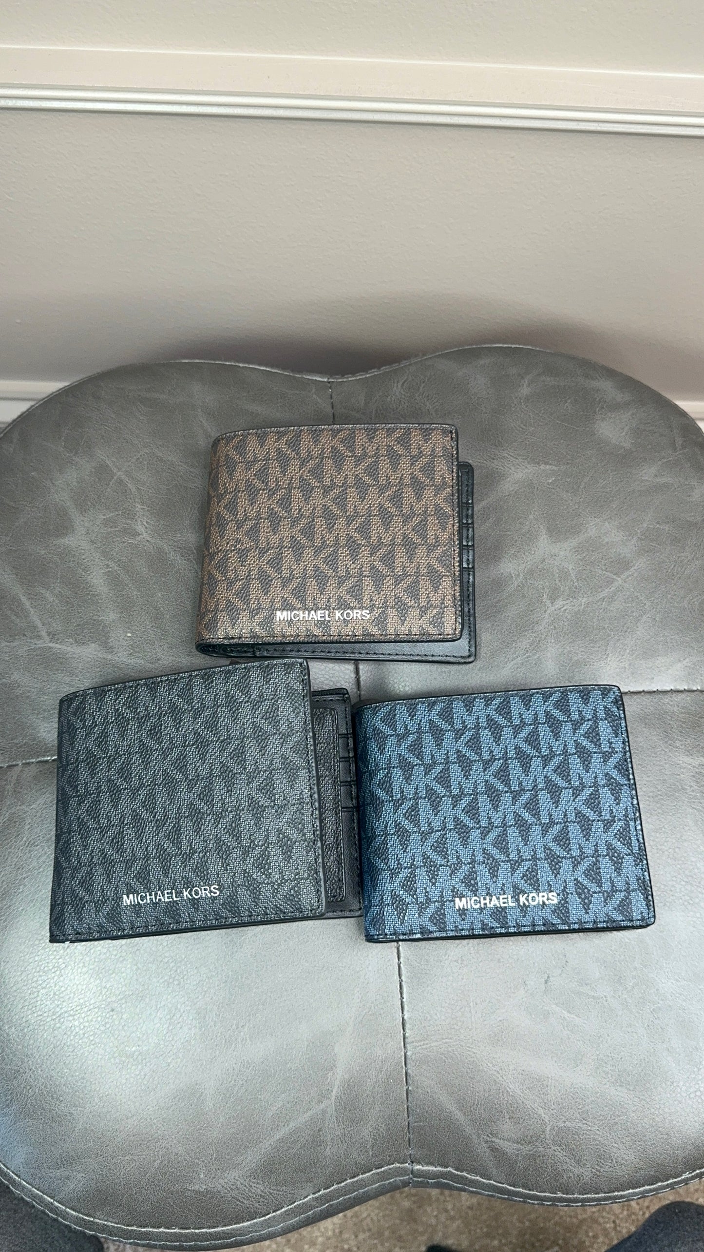 Cartera Michael kors estampada