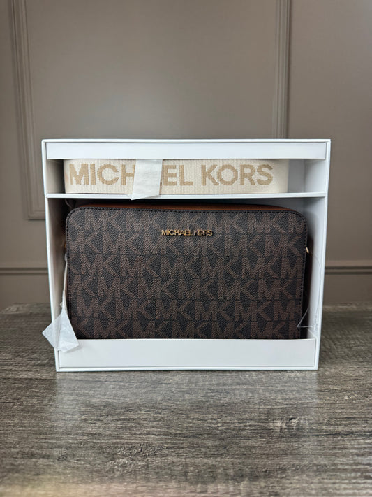 Caja crossbody Michael kors cafe estampado
