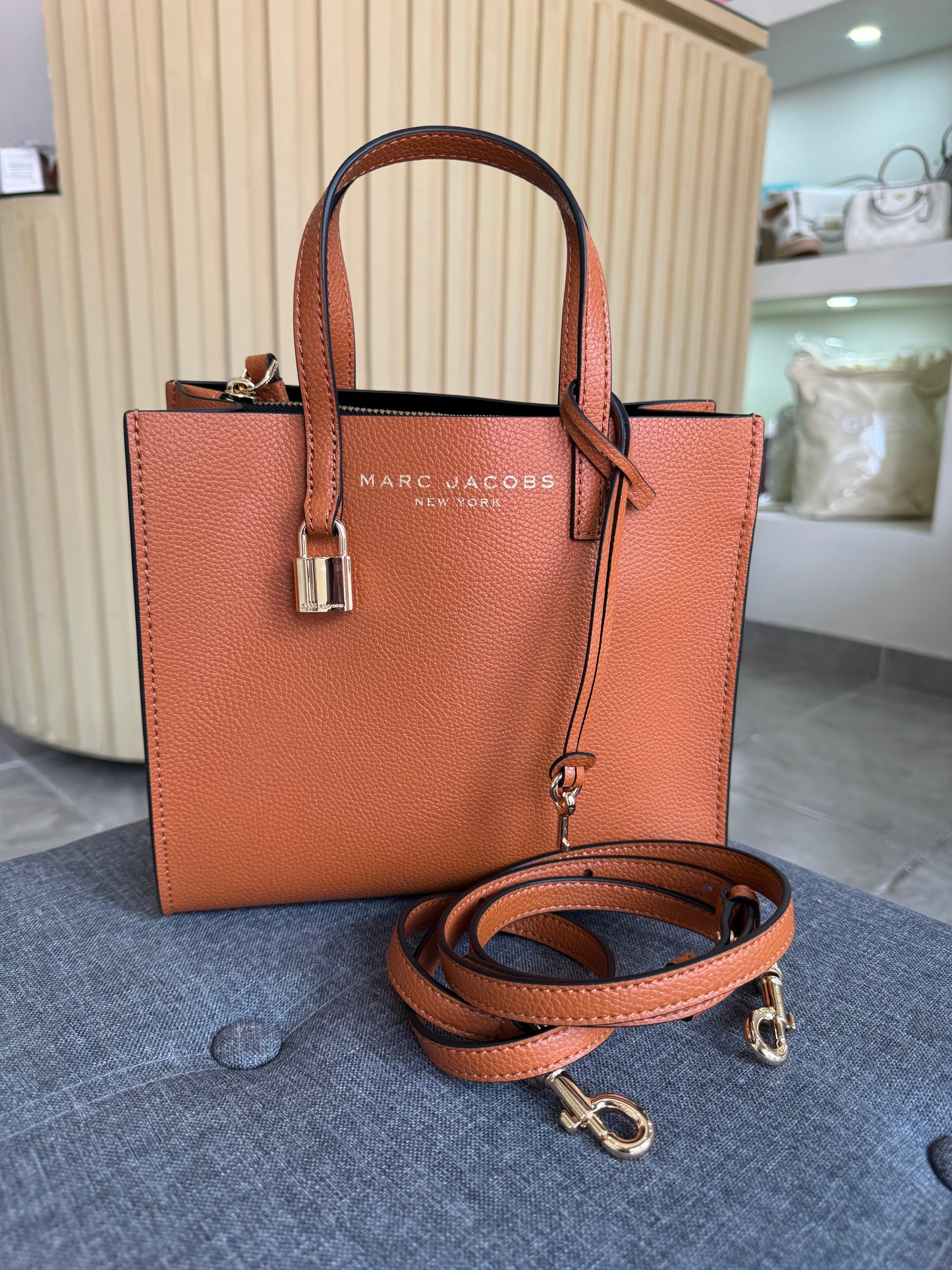 Bolsa Marc Jacobs camel lisa