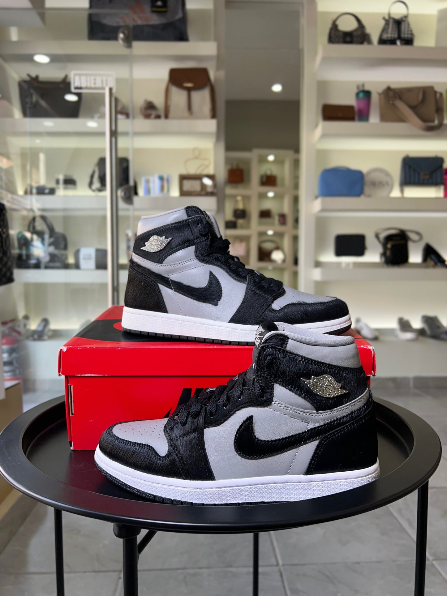 Teni Jordan negro retro