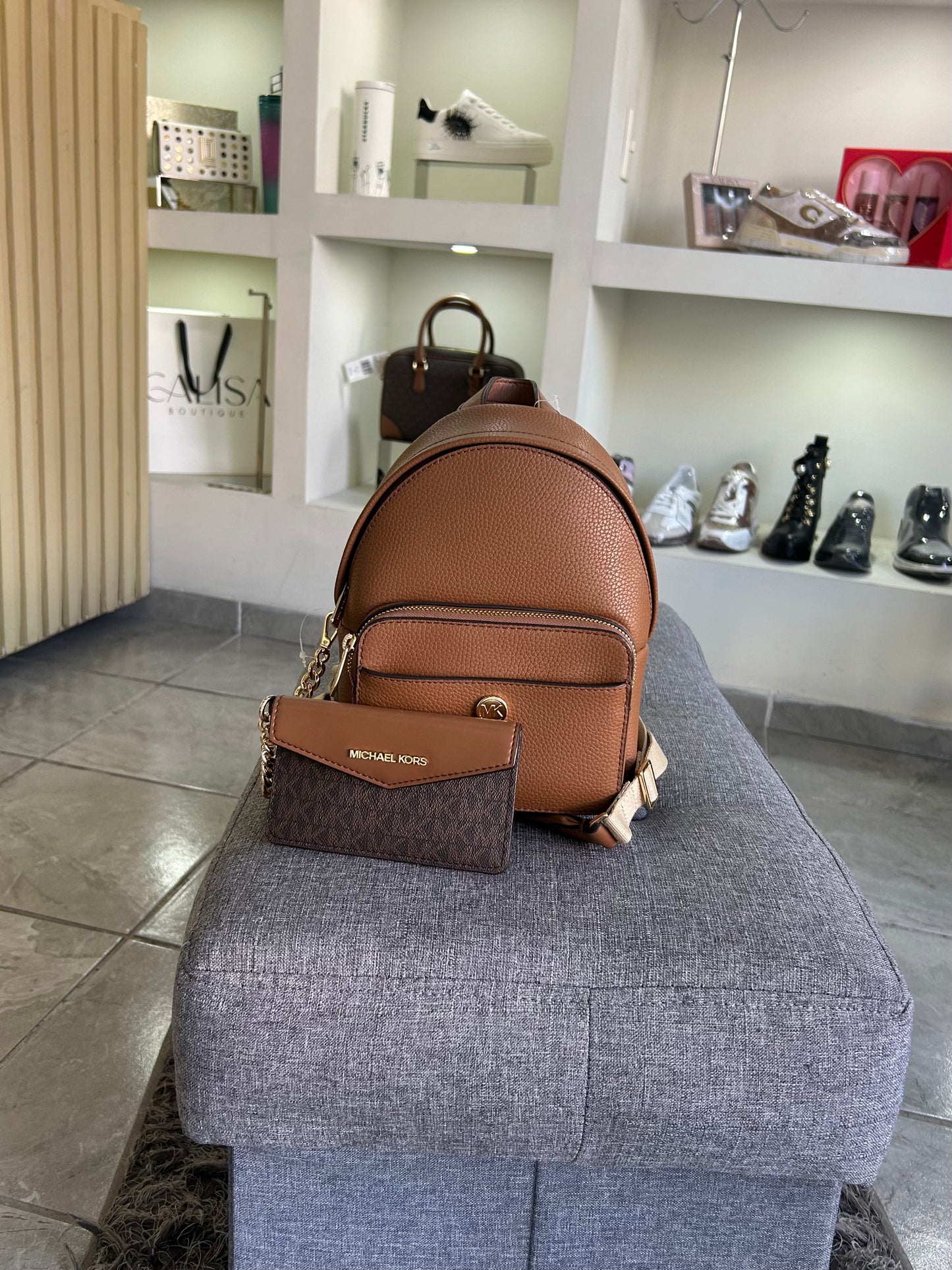 Mochila Michael kors chica color camel
