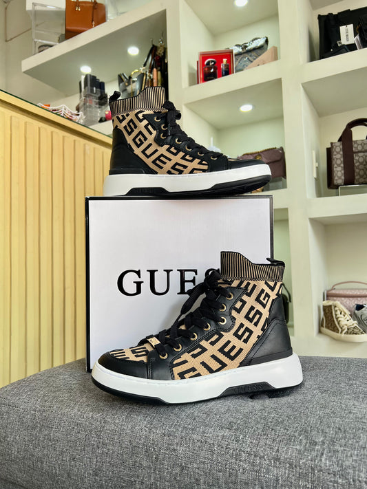 Teni guess cafe con negro mannen