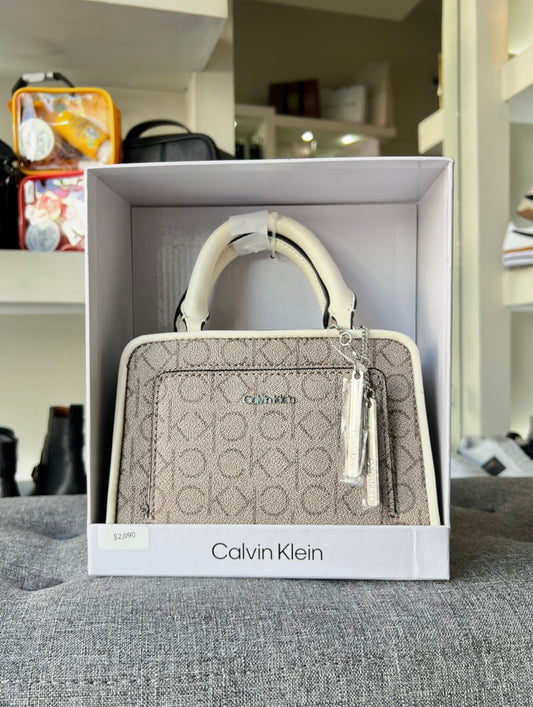 Bolsa Calvin Klein beige estampada