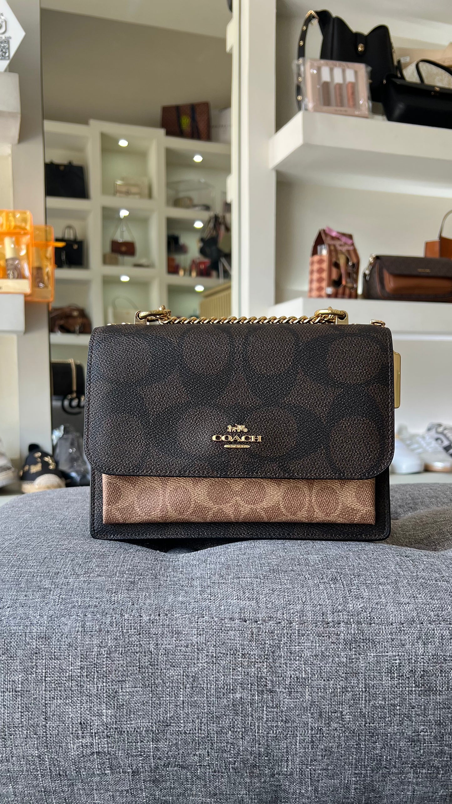 Bolsa Coach crossbody cafe estampada grande
