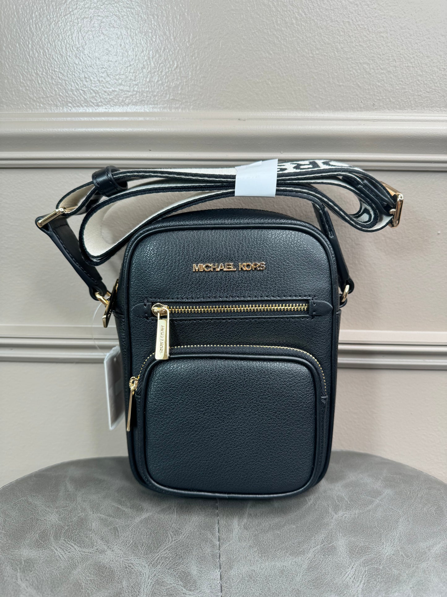 Crossbody Michael kors negra lisa