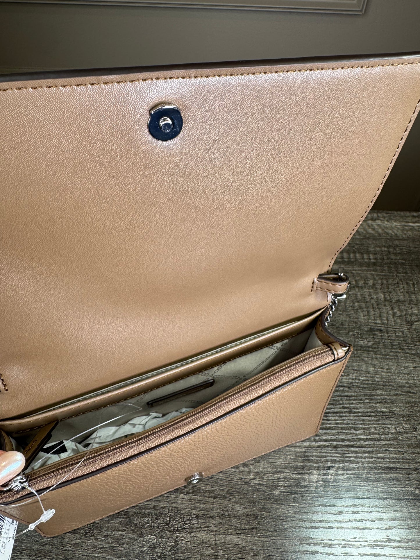 Crossbody Michael Kors cafe cadena plateada